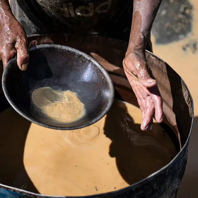 Diez desafíos globales que definirán los mercados de minería y metales en 2025